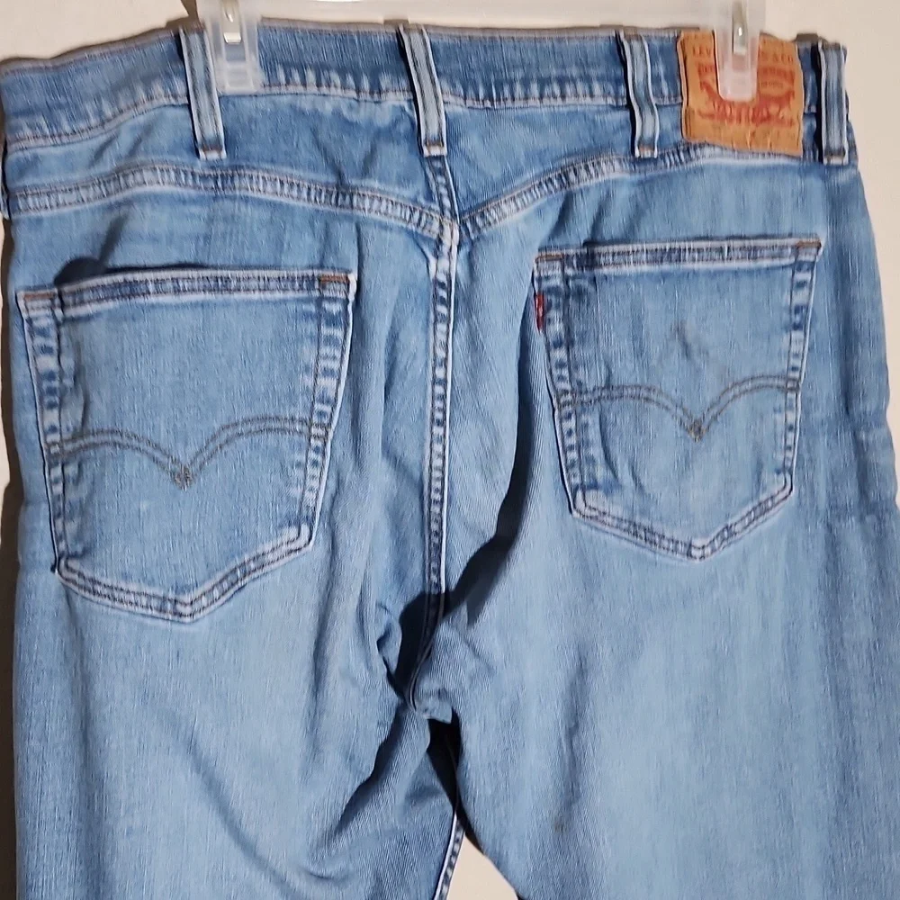 Levis Jean Mens 38 X 28 Actual Tag Shows 30 Spots Stretch Work see measuments